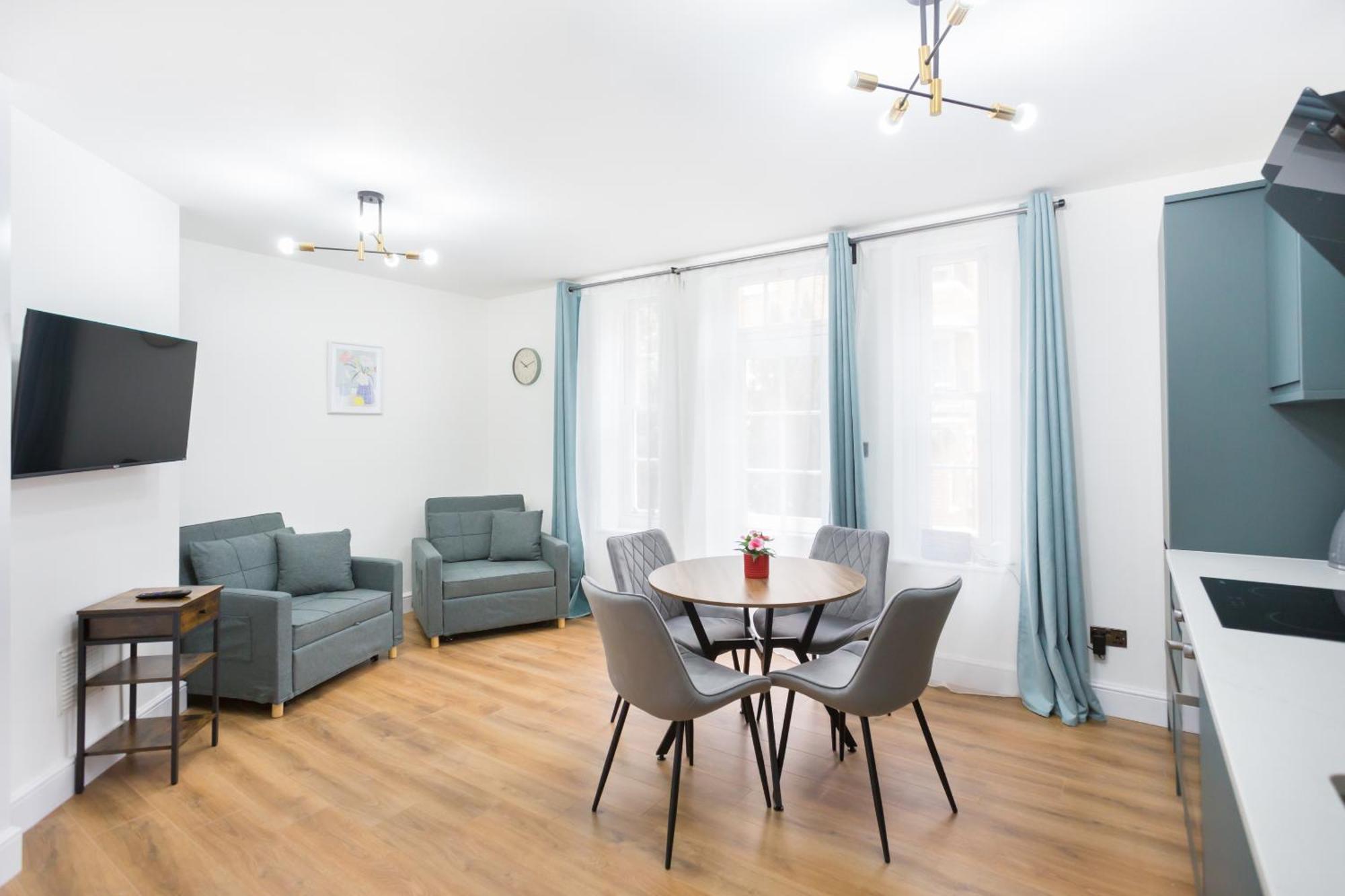 לונדון City Centre One Bedroom Apartment Next To Station, Newly Renovated מראה חיצוני תמונה