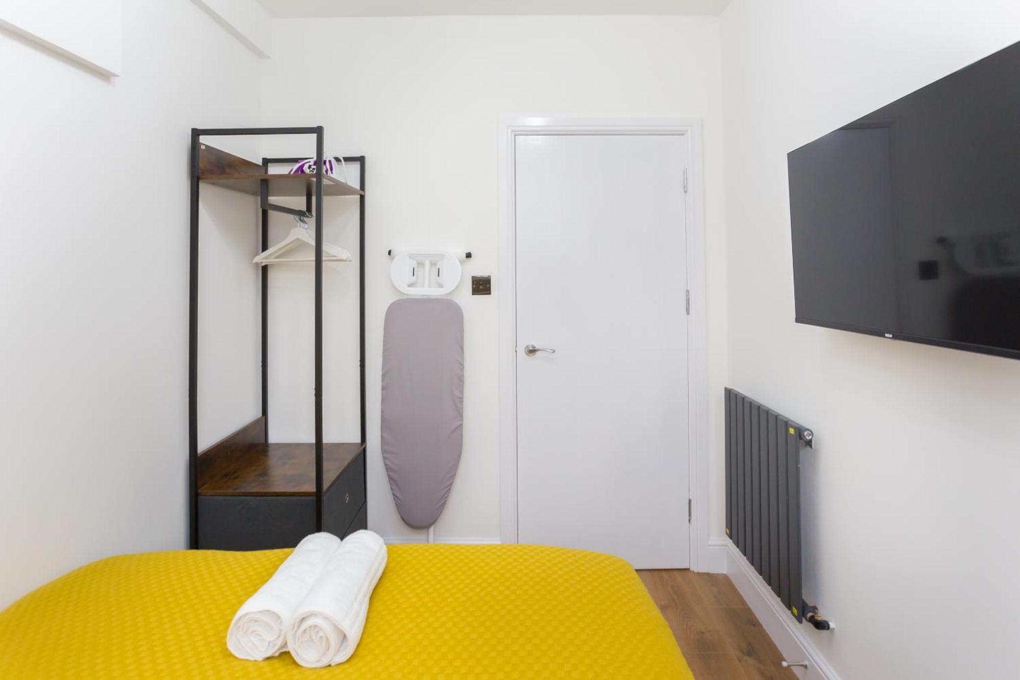 לונדון City Centre One Bedroom Apartment Next To Station, Newly Renovated מראה חיצוני תמונה