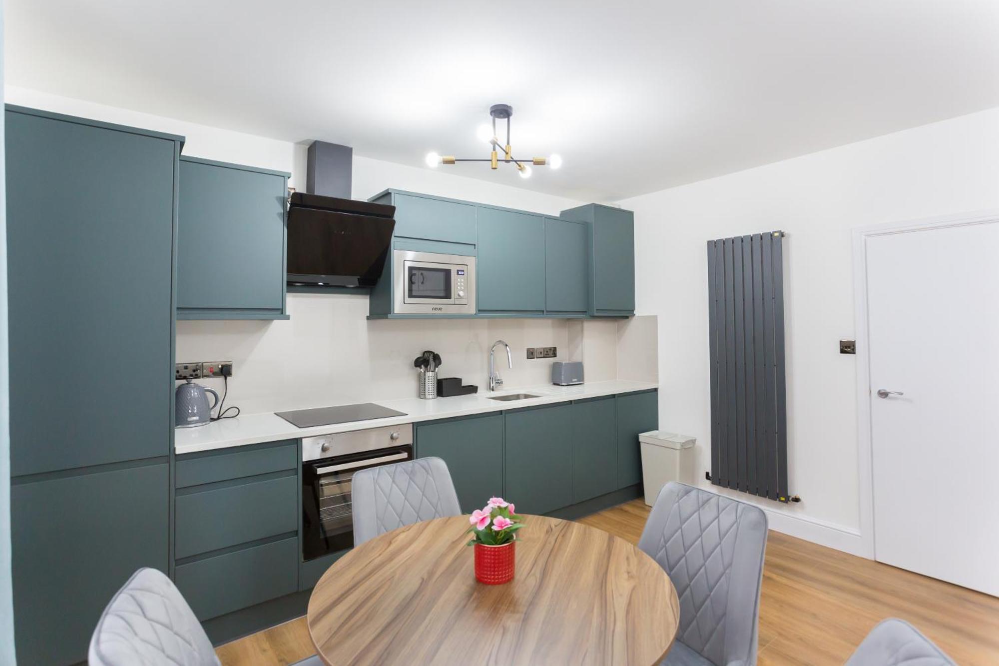 לונדון City Centre One Bedroom Apartment Next To Station, Newly Renovated מראה חיצוני תמונה
